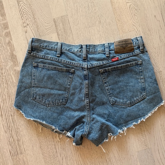 Vintage Wrangler Jean Shorts W38 - Picture 2 of 3